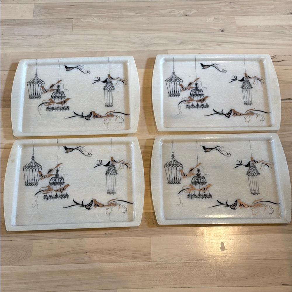 Mid Century Modern MCM. White Gold and Black Resin Tv Tray-Birds-Set of 4 - Picture 1 of 9